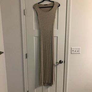 Form Fitting Maxi with Keyhole Back